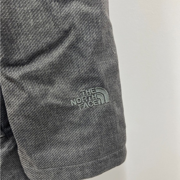 THE NORTH FACE Women’s Double-breasted Winter Jacket Primaloft faux collar, med - Picture 11 of 12